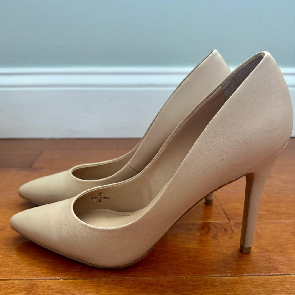 Charles by Charles David Nude Stiletto Pumps Size 8M Classic High Heels